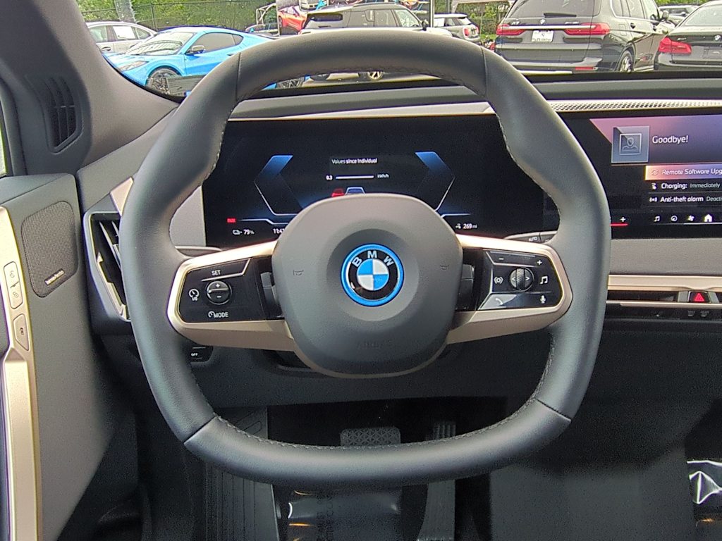 Thumbnail: 2025 BMW iX - 13