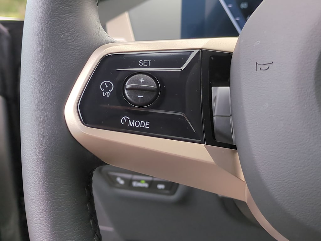 Thumbnail: 2025 BMW iX - 30