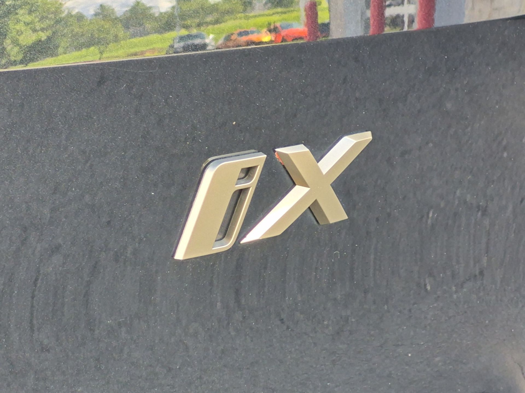 Thumbnail: 2024 BMW iX - 25