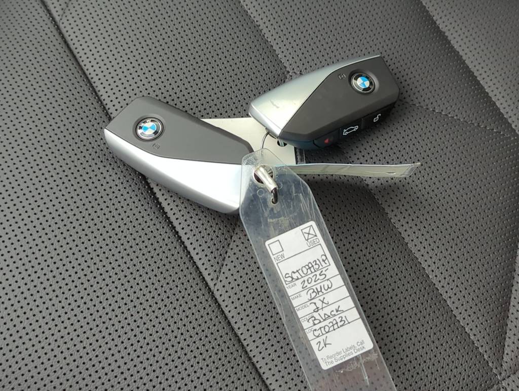 Thumbnail: 2025 BMW iX - 35