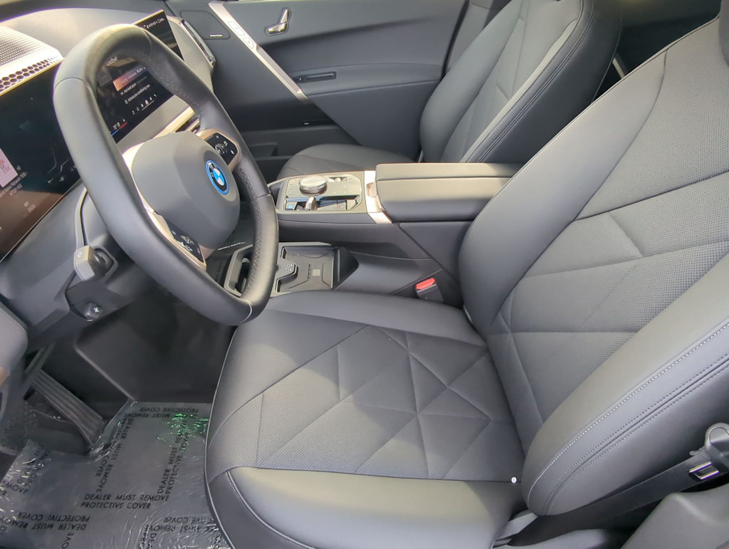 Thumbnail: 2025 BMW iX - 9