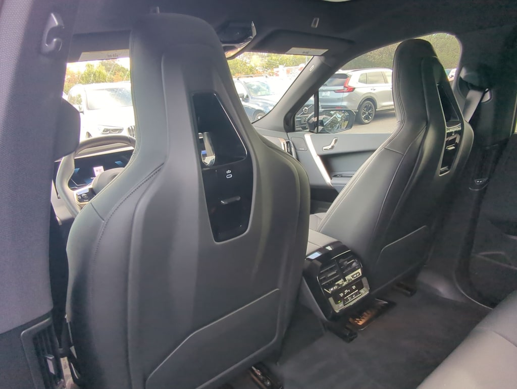 Thumbnail: 2025 BMW iX - 11