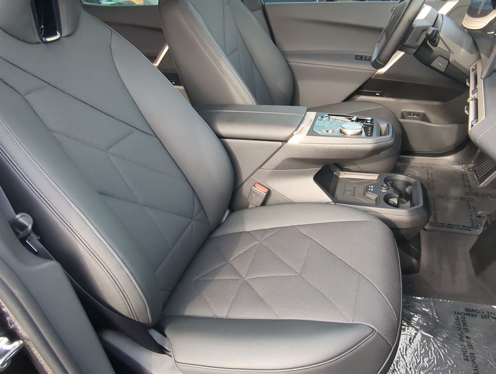 Thumbnail: 2025 BMW iX - 27