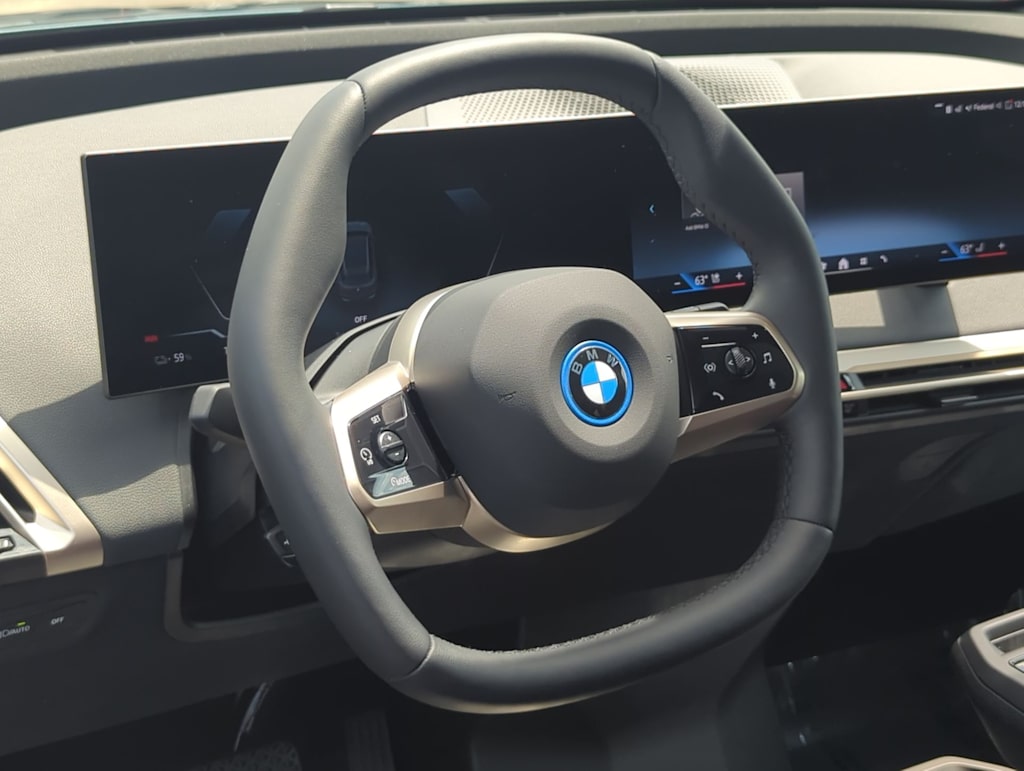 Thumbnail: 2025 BMW iX - 2