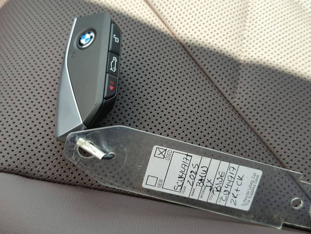 Thumbnail: 2025 BMW iX - 36