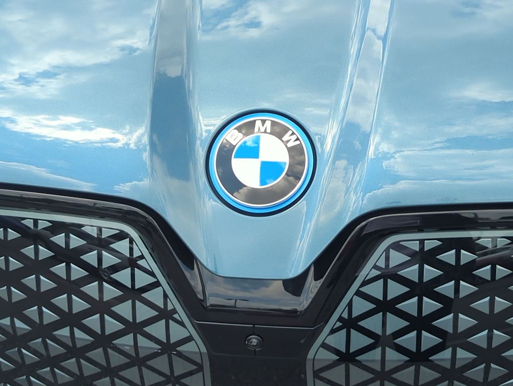 Thumbnail: 2025 BMW iX - 6