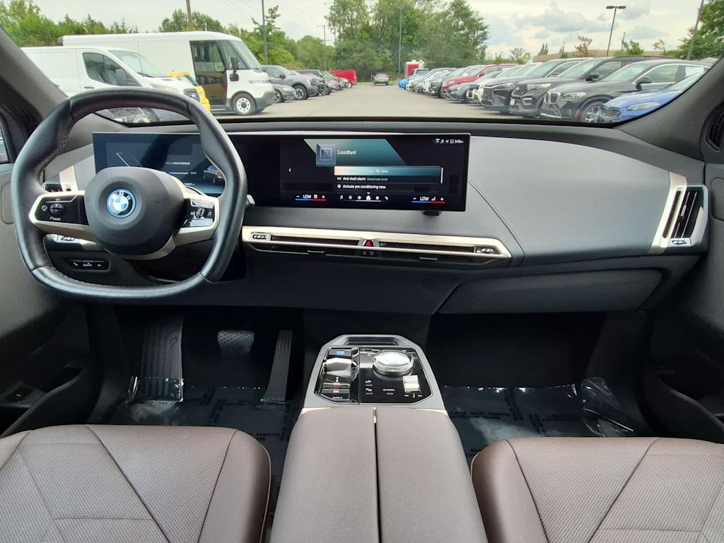 Thumbnail: 2024 BMW iX - 9