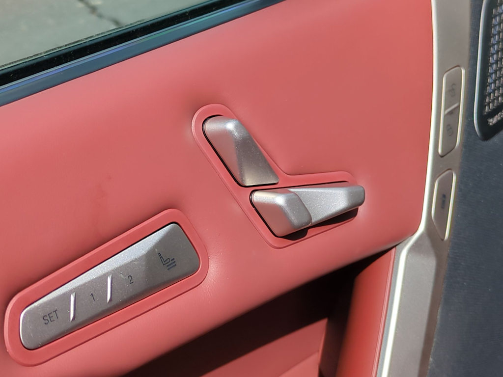 2023 BMW iX M60 16