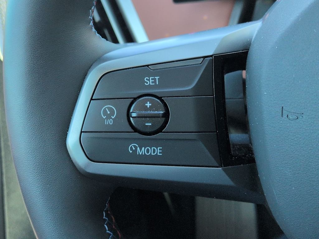 Thumbnail: 2025 BMW iX - 31