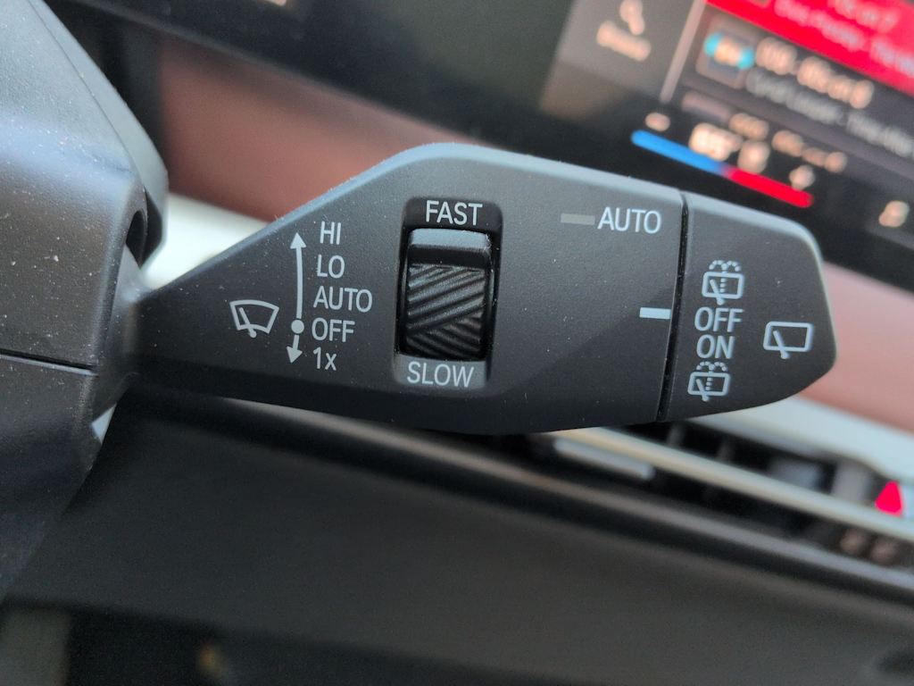 Thumbnail: 2025 BMW iX - 33