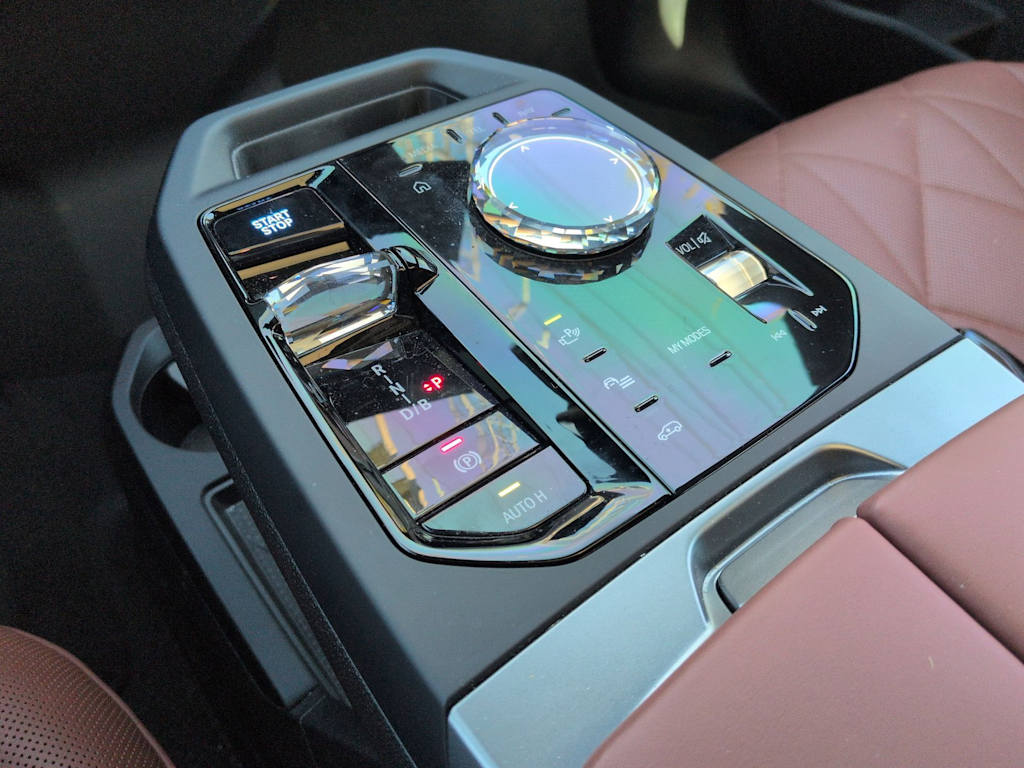 Thumbnail: 2025 BMW iX - 14