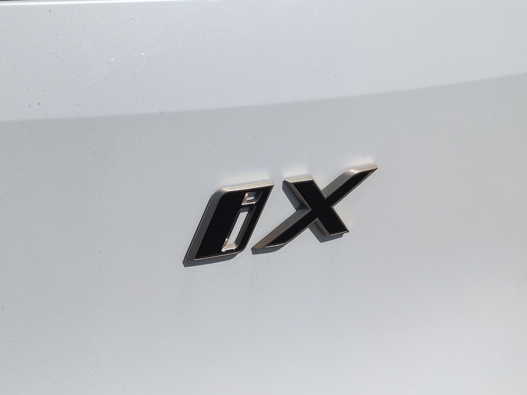 Thumbnail: 2025 BMW iX - 24