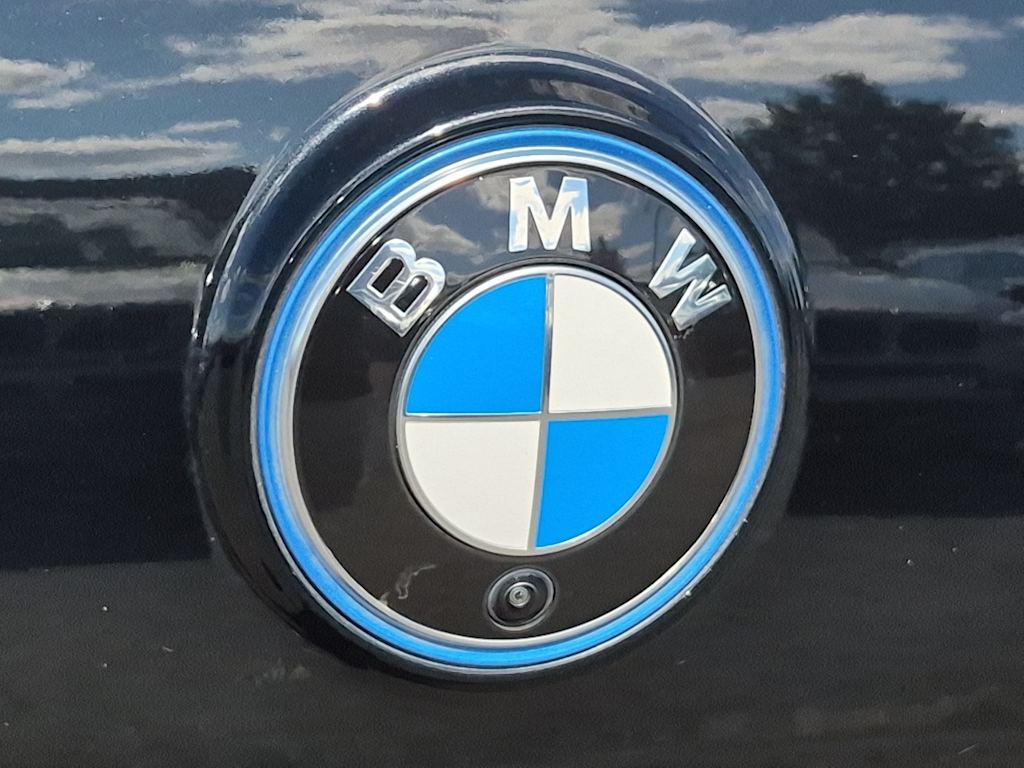 Thumbnail: 2023 BMW iX - 24