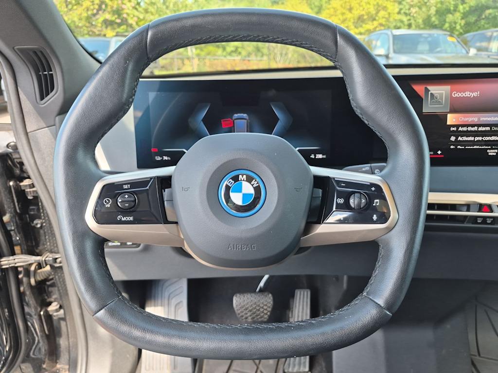 Thumbnail: 2023 BMW iX - 13