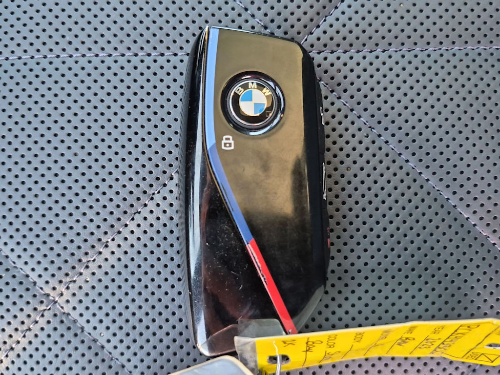 Thumbnail: 2023 BMW iX - 18