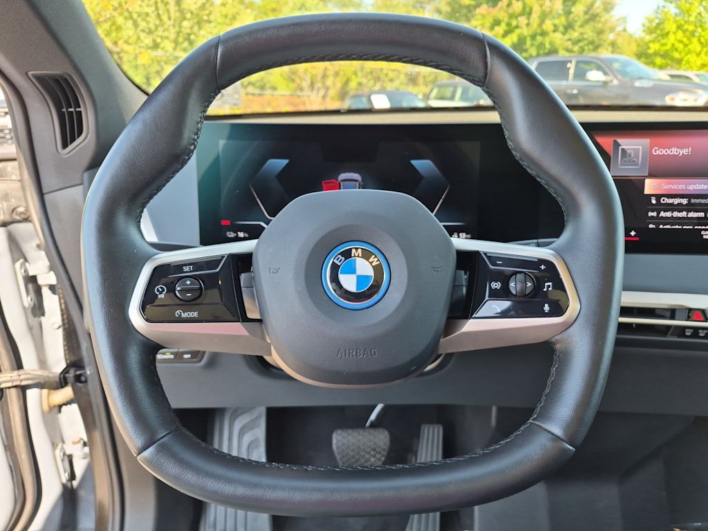 Thumbnail: 2023 BMW iX - 13
