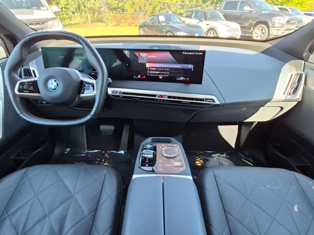 Thumbnail: 2023 BMW iX - 9