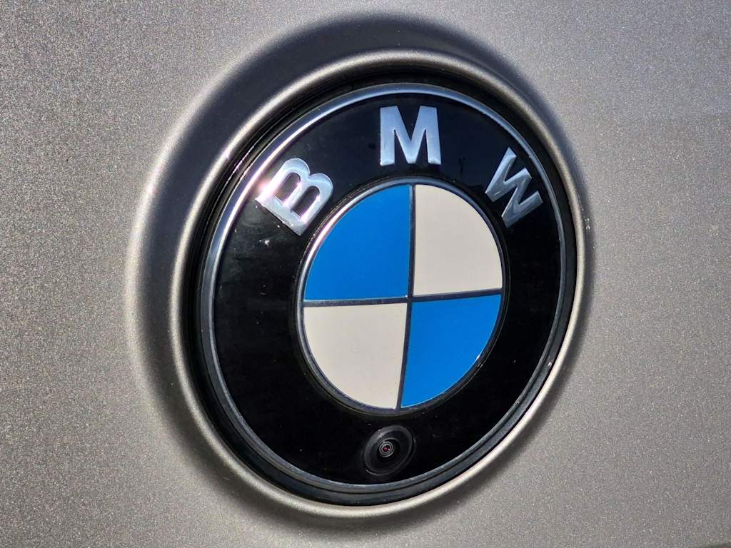 Thumbnail: 2026 BMW iX - 23