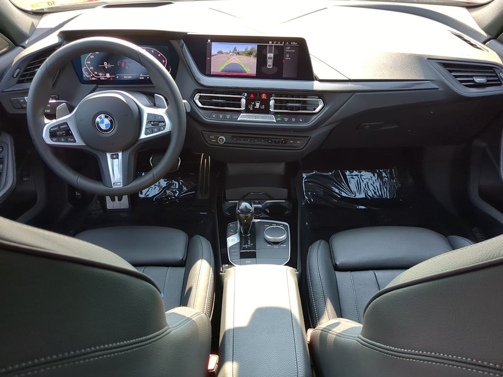 Thumbnail: 2024 BMW 2 Series - 10