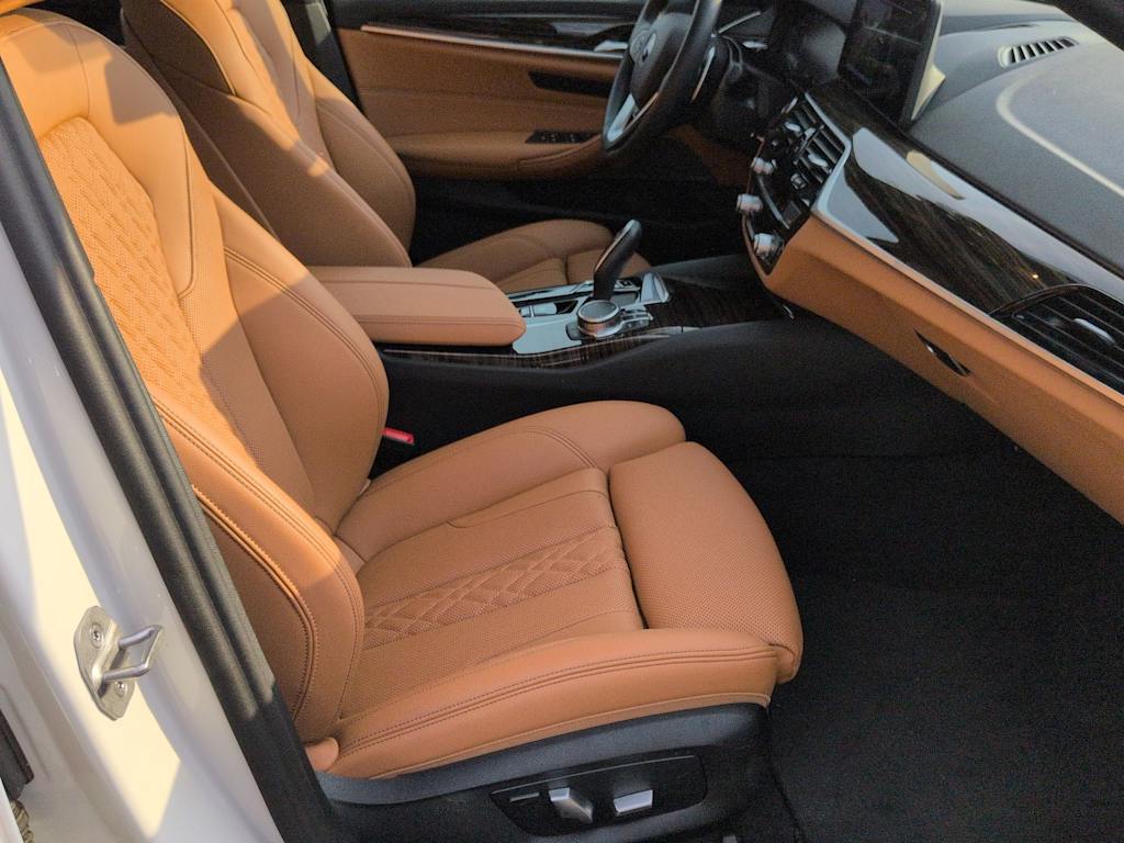 Thumbnail: 2023 BMW 5 Series - 29