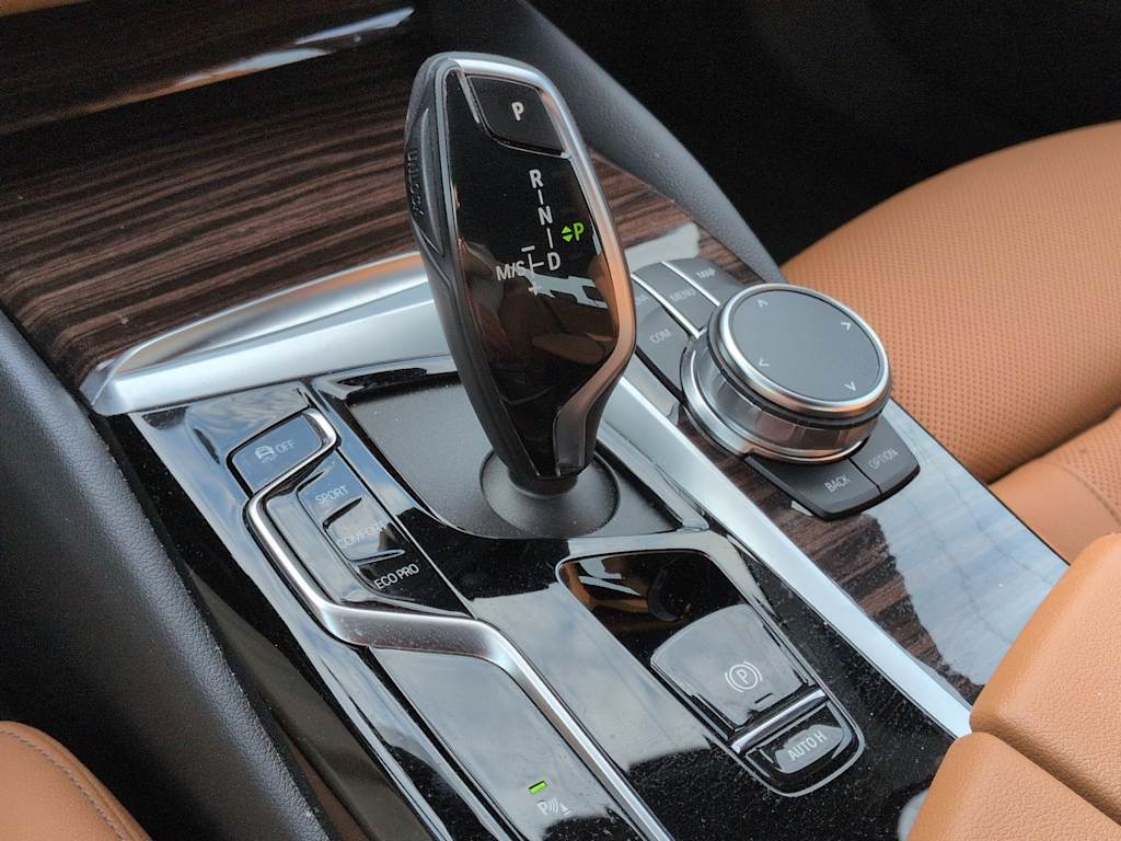 Thumbnail: 2023 BMW 5 Series - 35