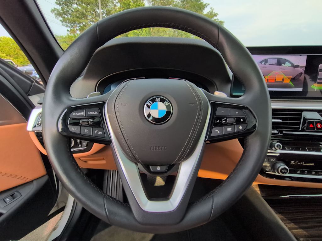 Thumbnail: 2023 BMW 5 Series - 13