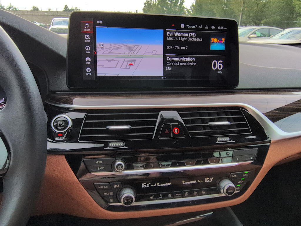Thumbnail: 2023 BMW 5 Series - 14