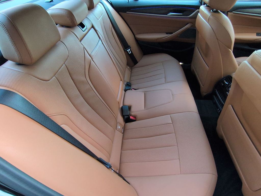 Thumbnail: 2023 BMW 5 Series - 28