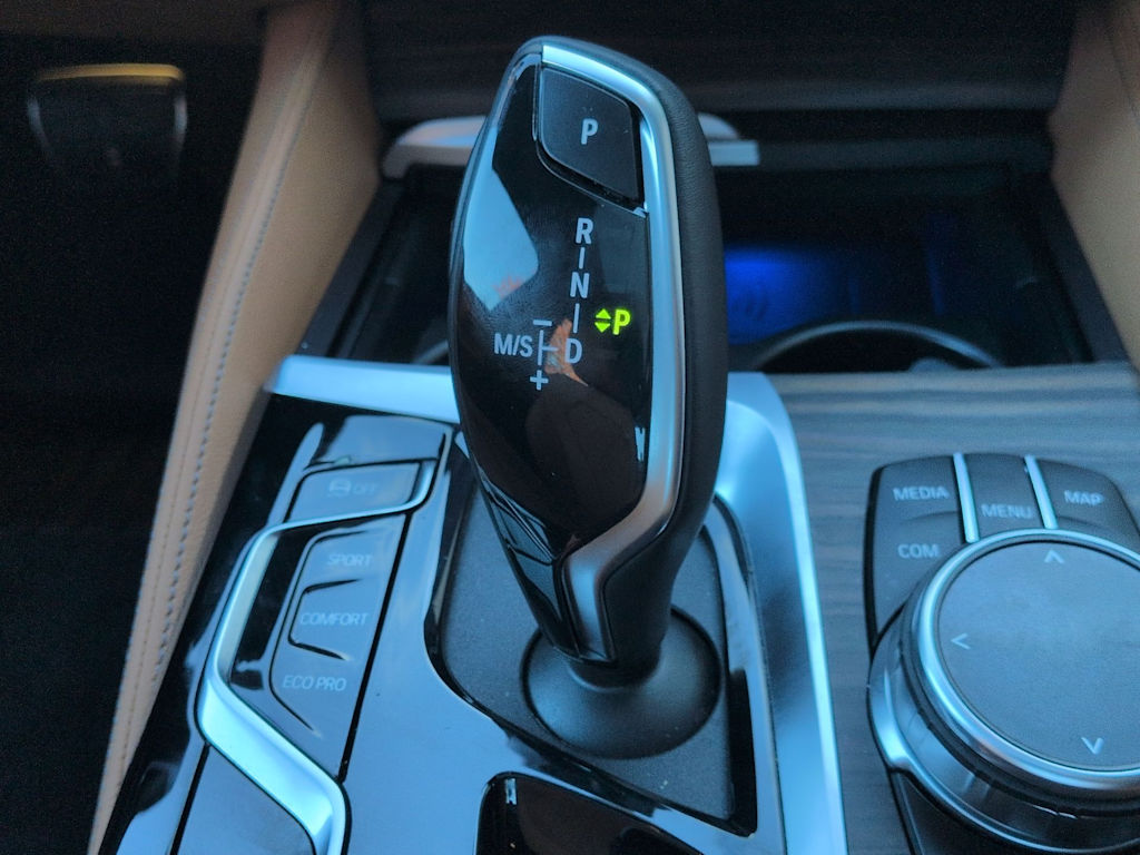 Thumbnail: 2023 BMW 5 Series - 16