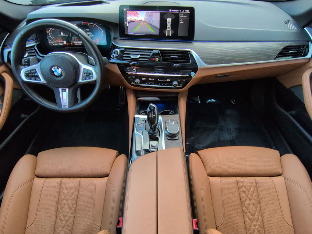 Thumbnail: 2023 BMW 5 Series - 10