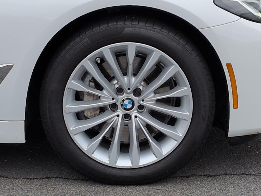 Thumbnail: 2023 BMW 5 Series - 8