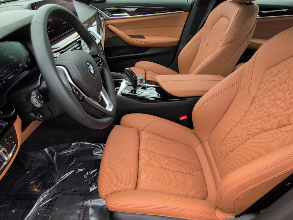 Thumbnail: 2023 BMW 5 Series - 11