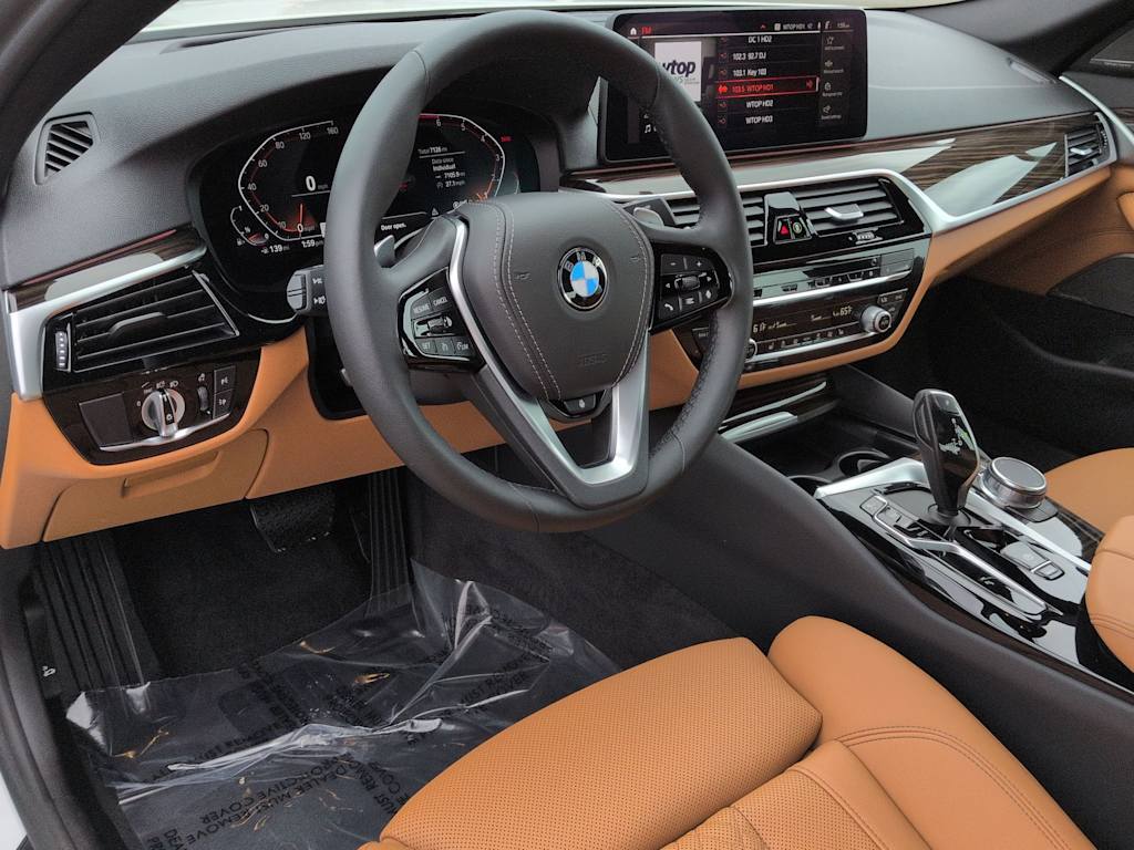 Thumbnail: 2023 BMW 5 Series - 2