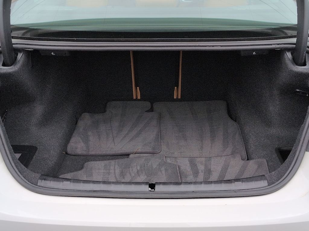 Thumbnail: 2023 BMW 5 Series - 17