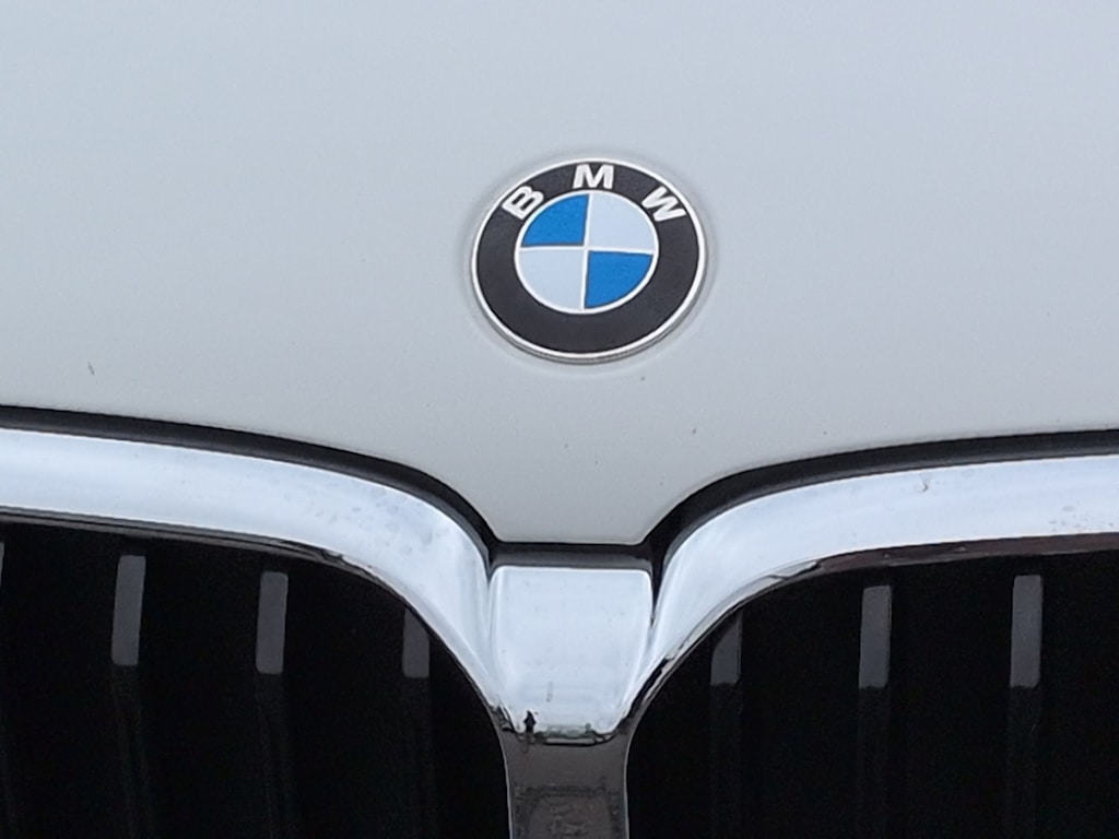 Thumbnail: 2023 BMW 5 Series - 7