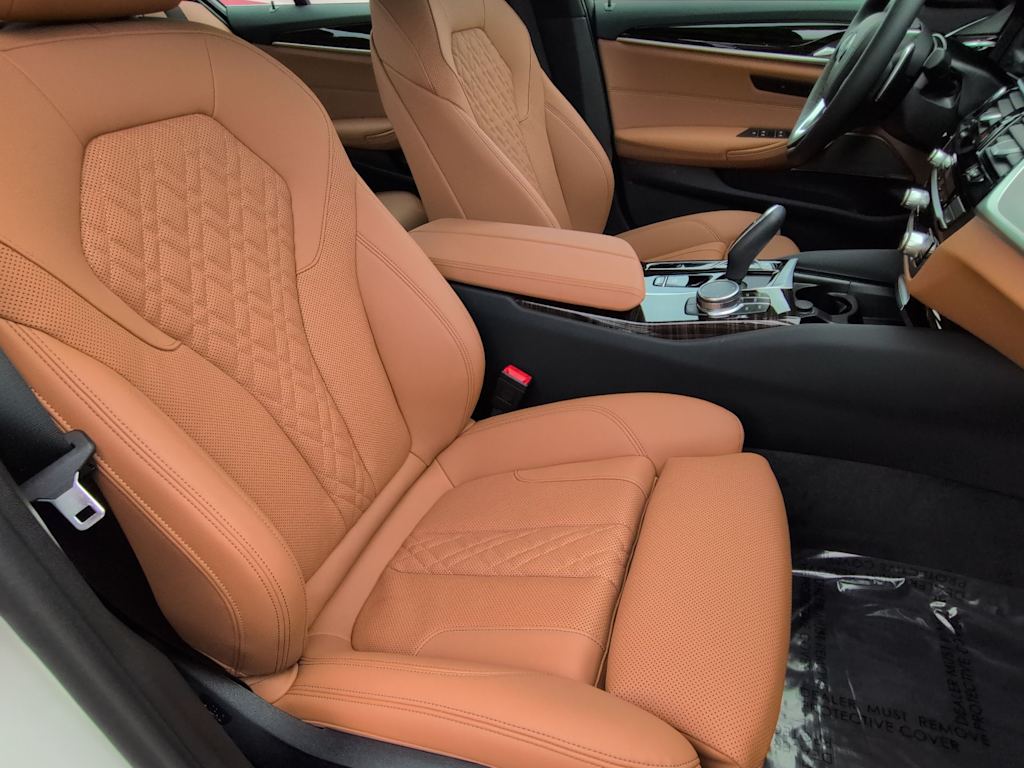 Thumbnail: 2023 BMW 5 Series - 29