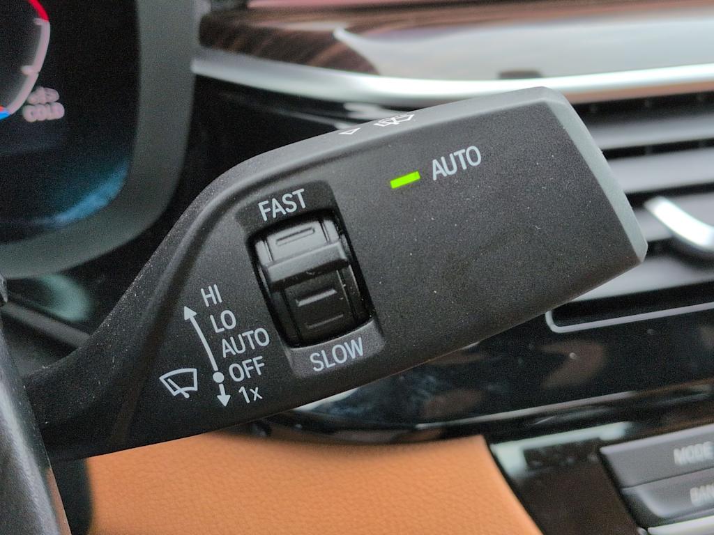 Thumbnail: 2023 BMW 5 Series - 32