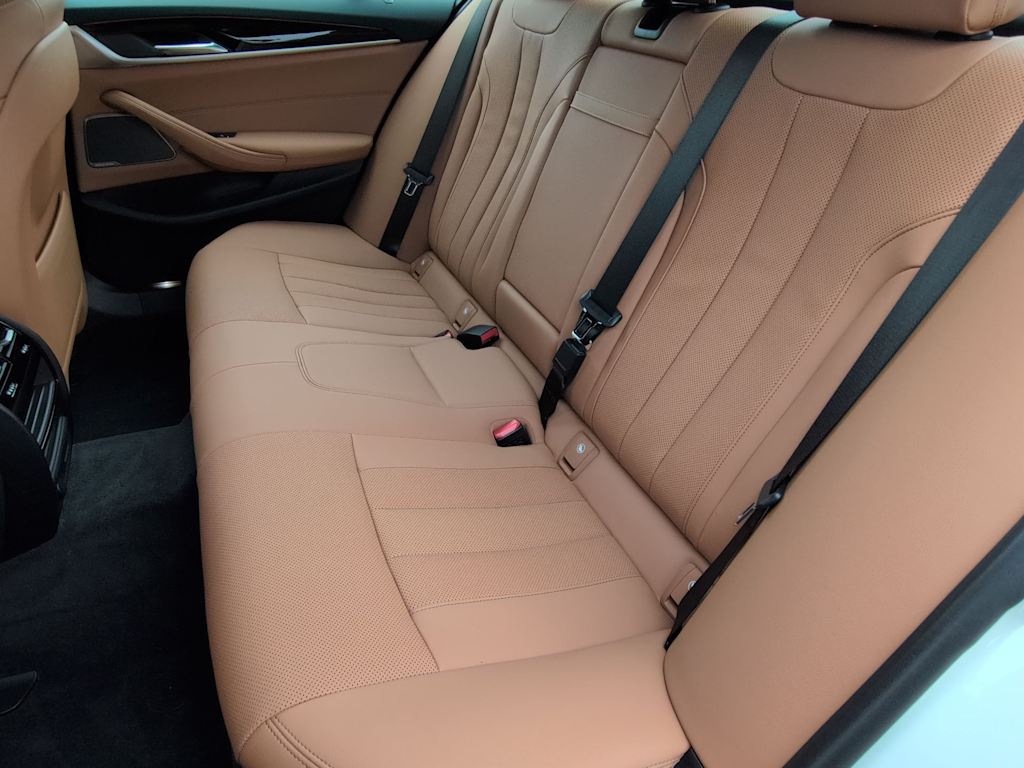 Thumbnail: 2023 BMW 5 Series - 13