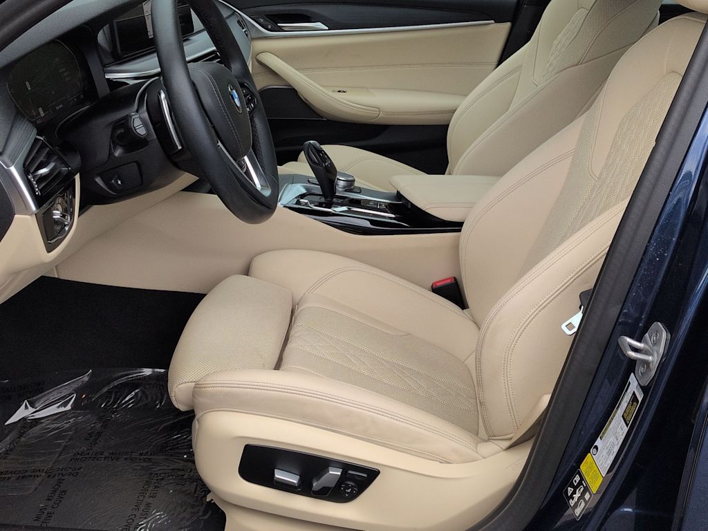 Thumbnail: 2023 BMW 5 Series - 11