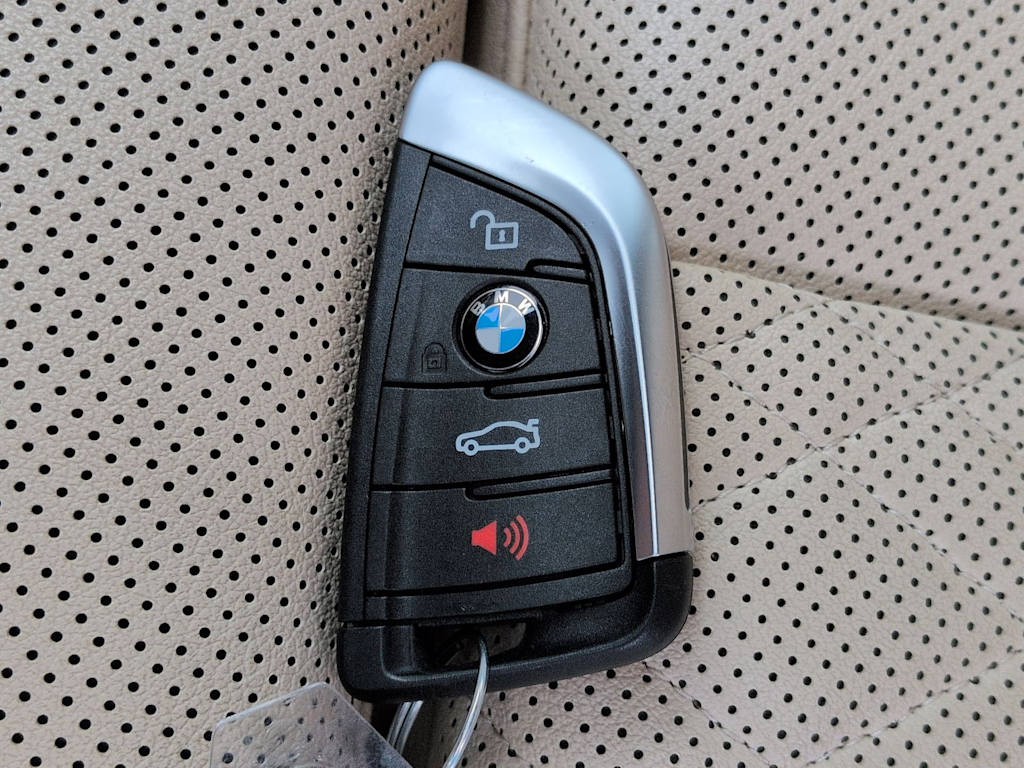 Thumbnail: 2023 BMW 5 Series - 18