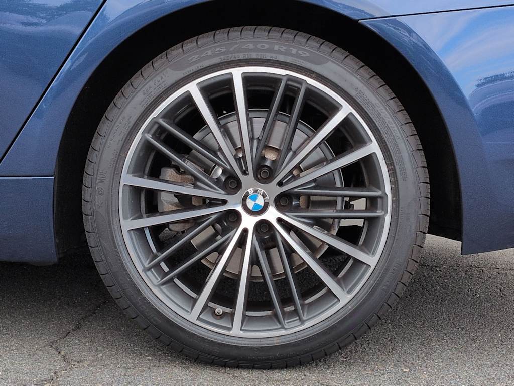 Thumbnail: 2023 BMW 5 Series - 8