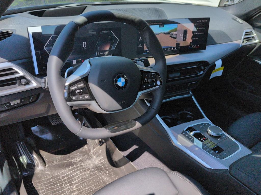 Thumbnail: 2026 BMW 3 Series - 2