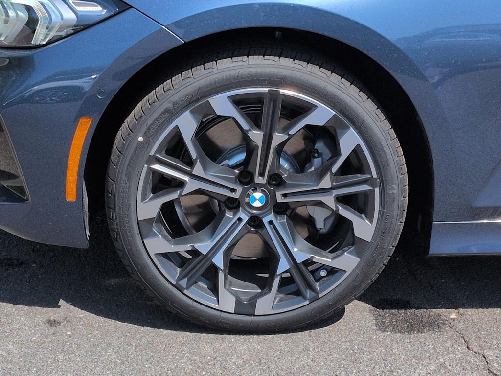 Thumbnail: 2026 BMW 3 Series - 8