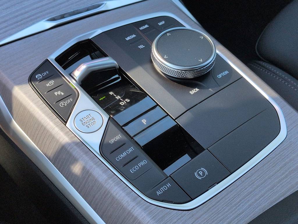 Thumbnail: 2026 BMW 3 Series - 16