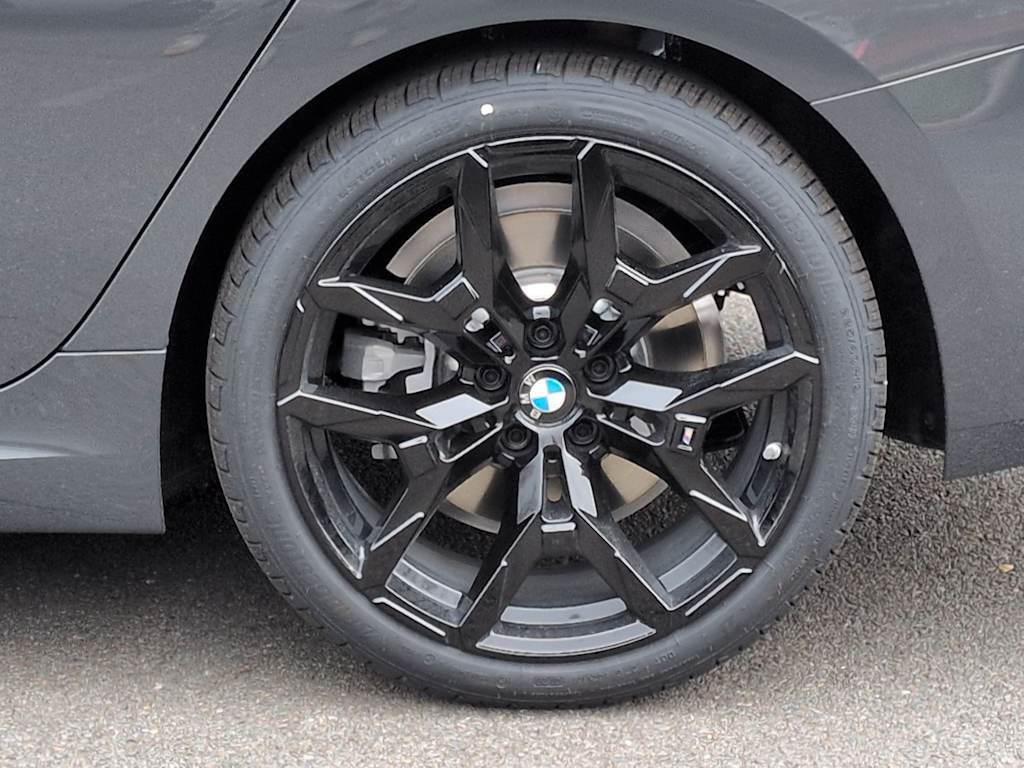 Thumbnail: 2026 BMW 3 Series - 8