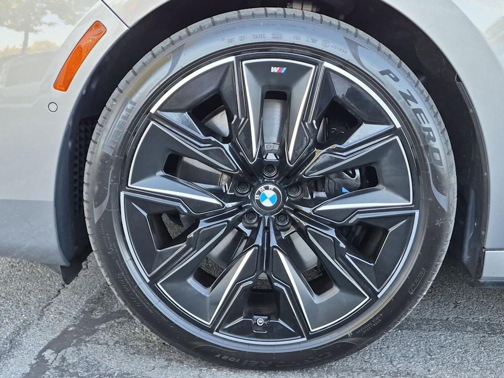Thumbnail: 2024 BMW 7 Series - 8