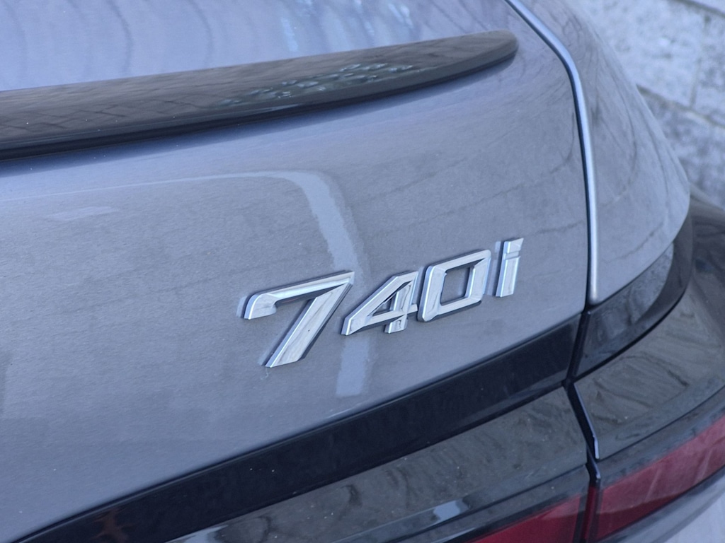 Thumbnail: 2024 BMW 7 Series - 27