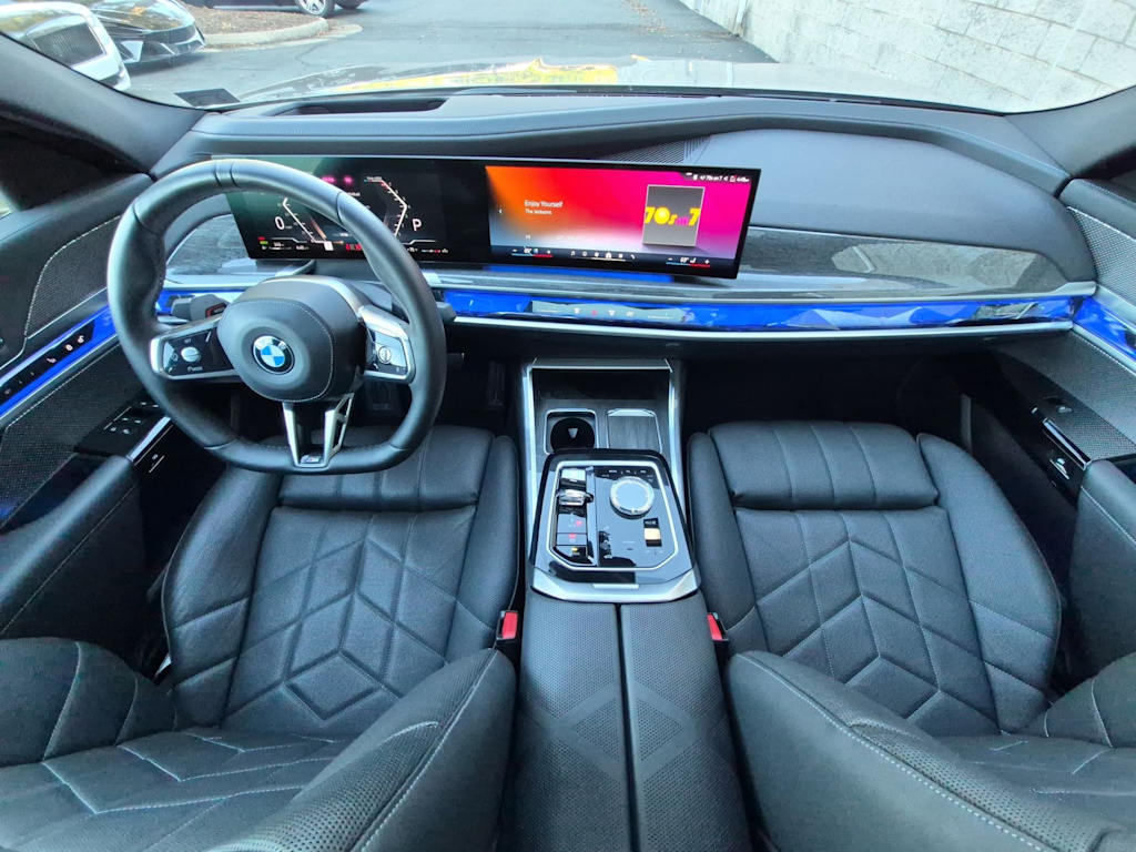 Thumbnail: 2024 BMW 7 Series - 10