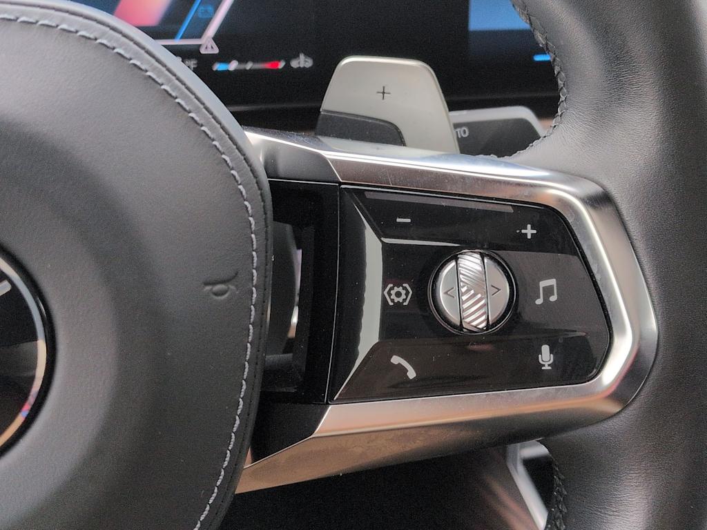 Thumbnail: 2023 BMW 7 Series - 33