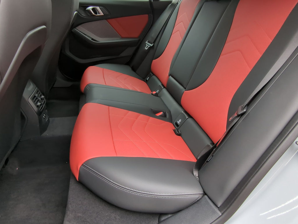 Thumbnail: 2025 BMW 2 Series - 26